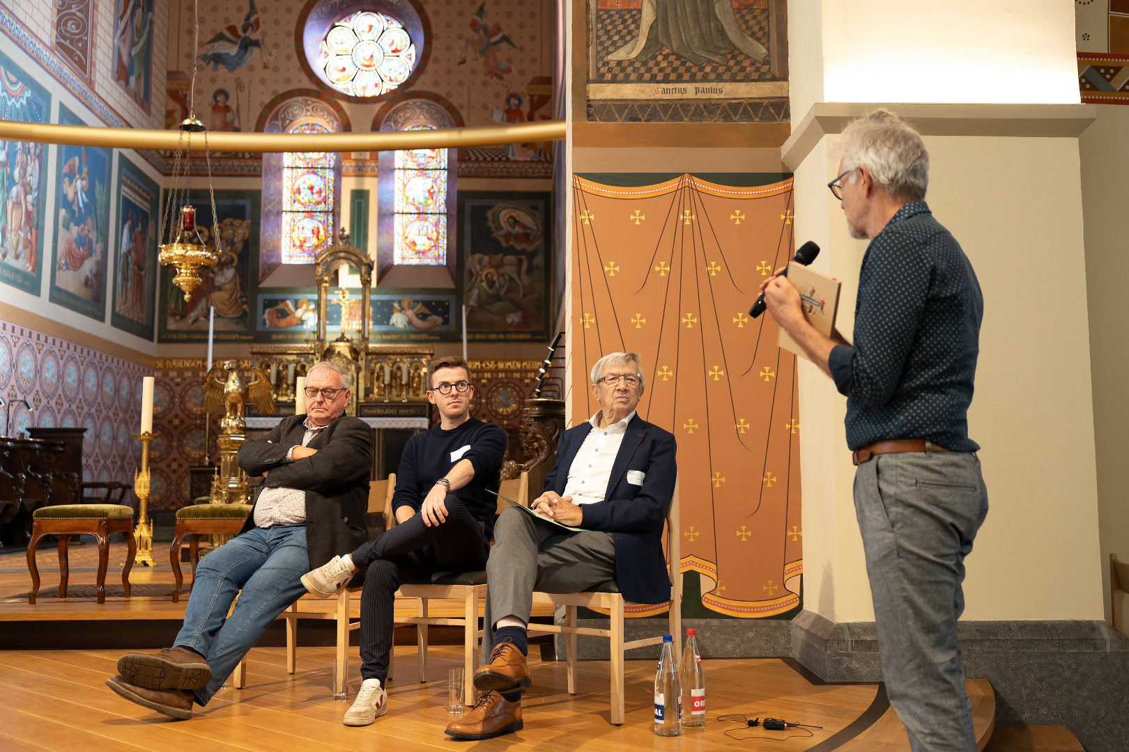 gesprek met de sprekers, gemodereerd door Joris Scheers