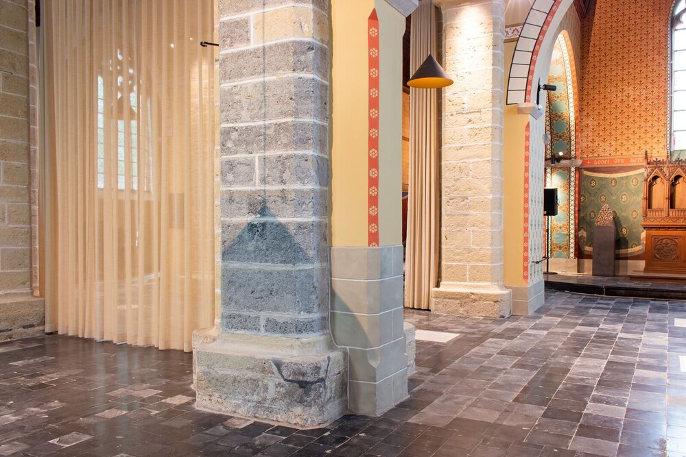 Merelbeke Sint-Martinuskerk akoestisch gordijn